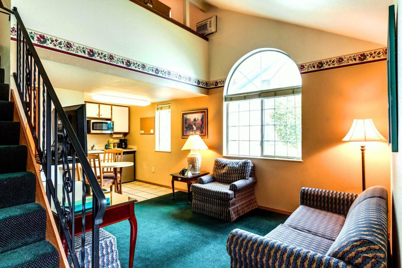 Turning Leaf Townhome Suites Fairwood Kültér fotó